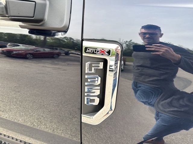 2022 Ford Super Duty F-350 SRW XL