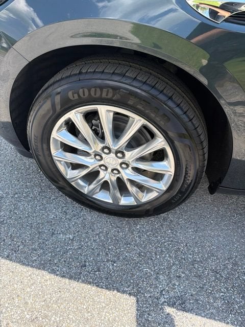 2021 Buick Enclave Essence