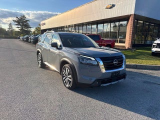 2022 Nissan Pathfinder Platinum