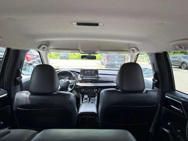 2024 Mitsubishi Outlander SE