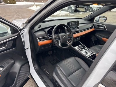 2024 Mitsubishi Outlander SEL