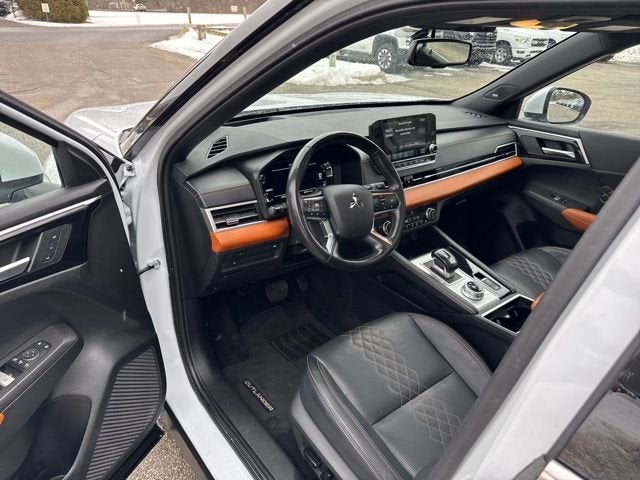 2024 Mitsubishi Outlander SEL