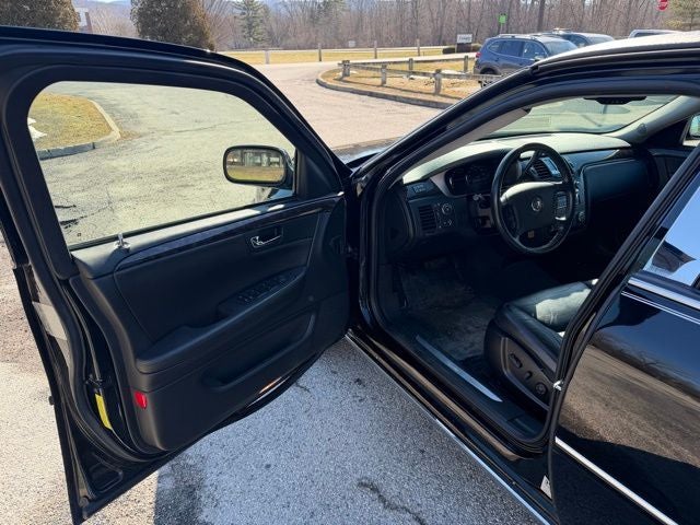 2011 Cadillac DTS Base