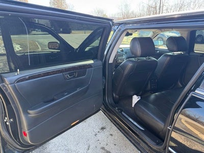 2011 Cadillac DTS Base