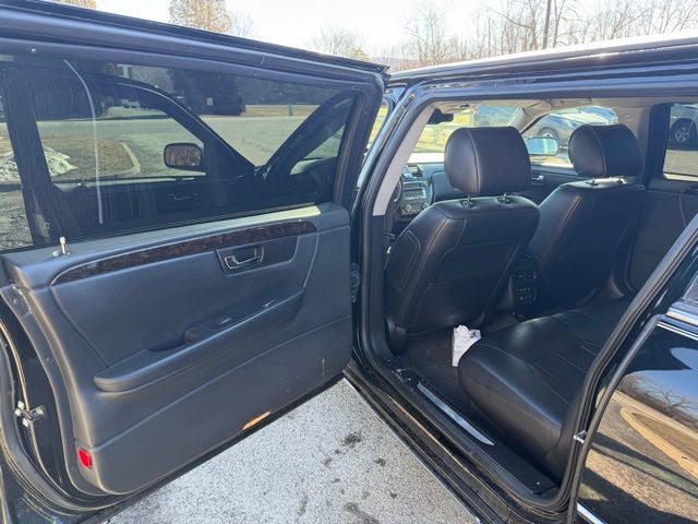 2011 Cadillac DTS Base