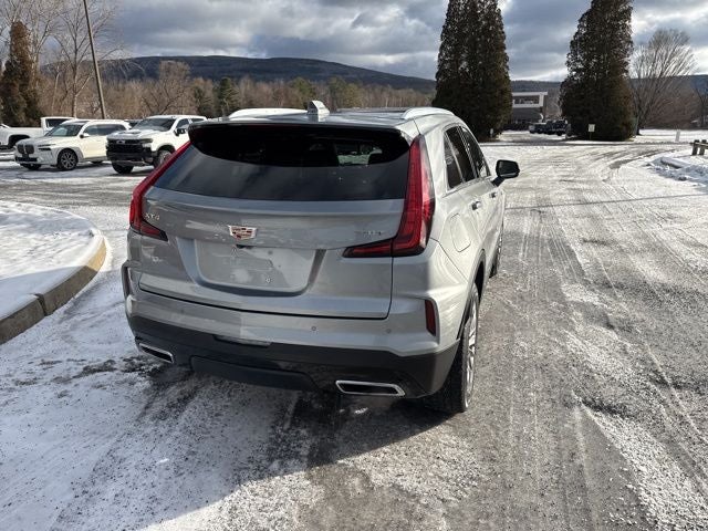 2024 Cadillac XT4 Premium Luxury