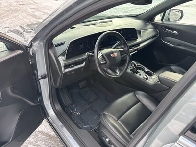 2024 Cadillac XT4 Premium Luxury
