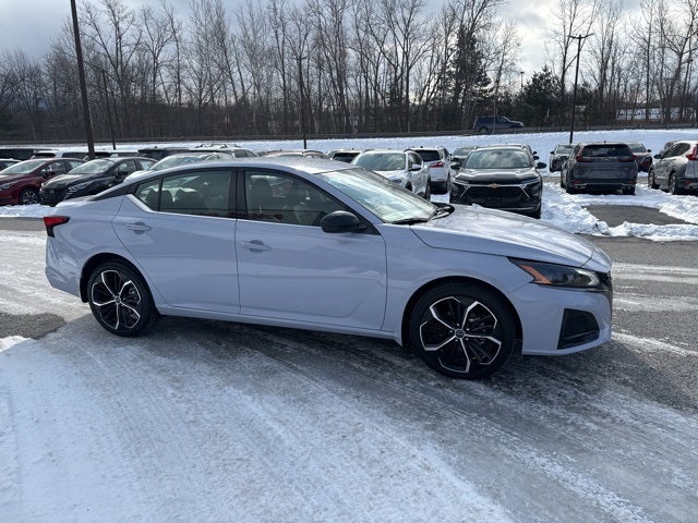 2025 Nissan Altima 2.5 SR