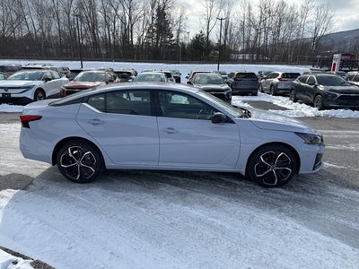 2025 Nissan Altima 2.5 SR