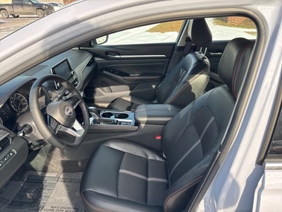 2025 Nissan Altima 2.5 SR