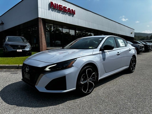 2025 Nissan Altima 2.5 SR