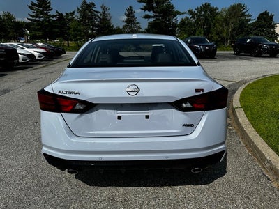 2025 Nissan Altima 2.5 SR