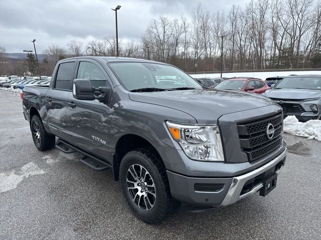 2024 Nissan Titan SV
