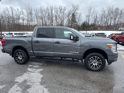 2024 Nissan Titan SV