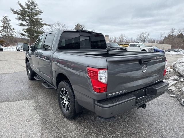 2024 Nissan Titan SV