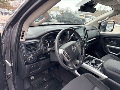 2024 Nissan Titan SV