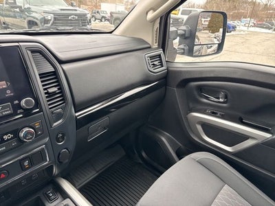 2024 Nissan Titan SV