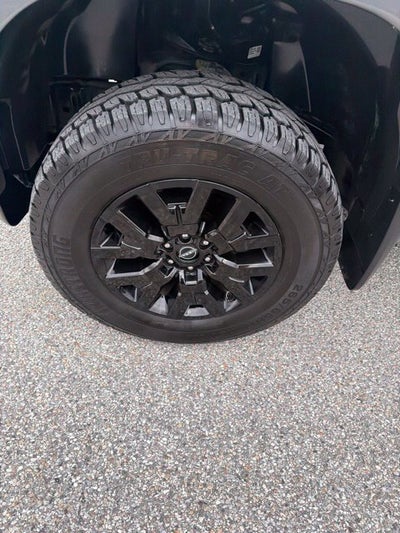2023 Nissan Frontier SV