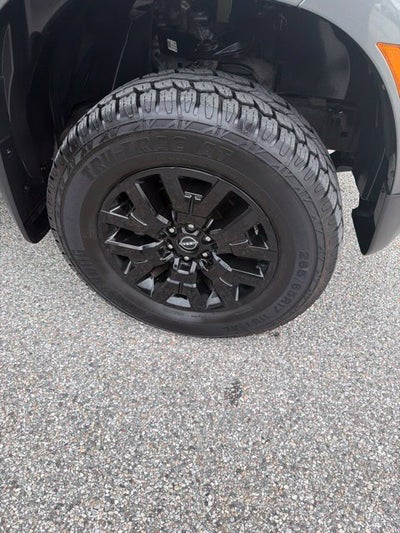 2023 Nissan Frontier SV