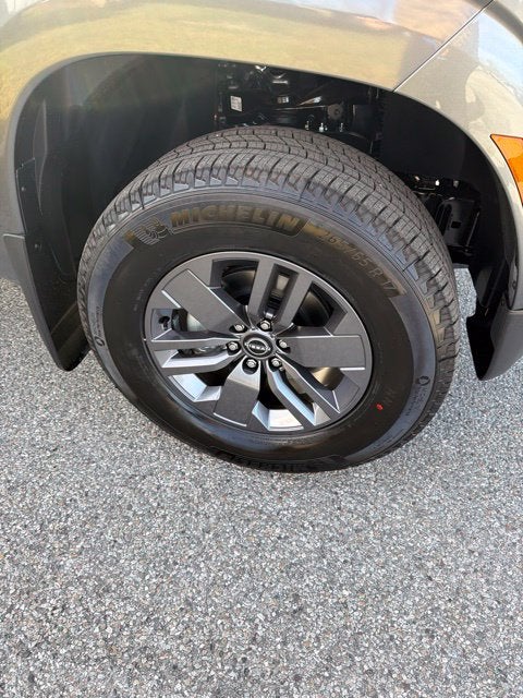 2027 Nissan Frontier SV