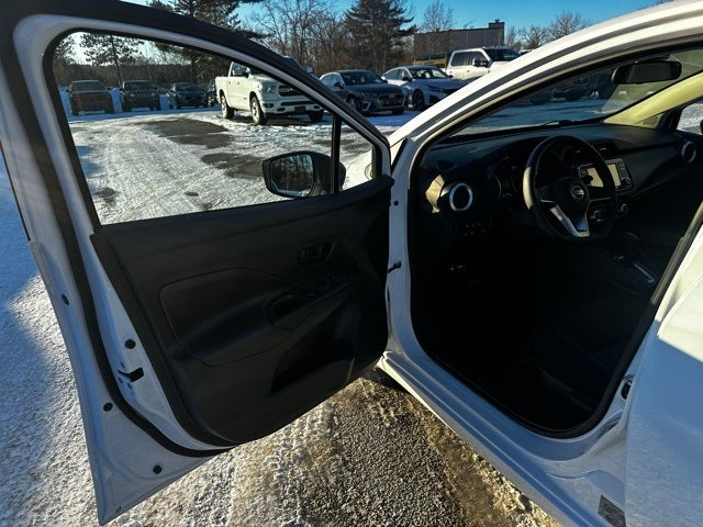 2020 Nissan Versa 1.6 S