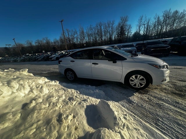 2020 Nissan Versa 1.6 S