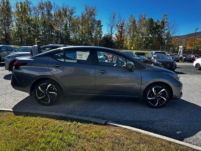 2025 Nissan Versa 1.6 SR