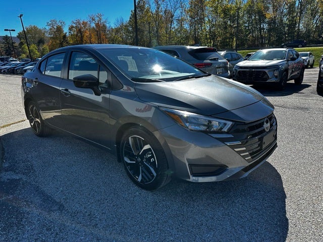 2025 Nissan Versa 1.6 SR