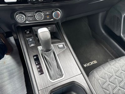 2025 Nissan Kicks SV