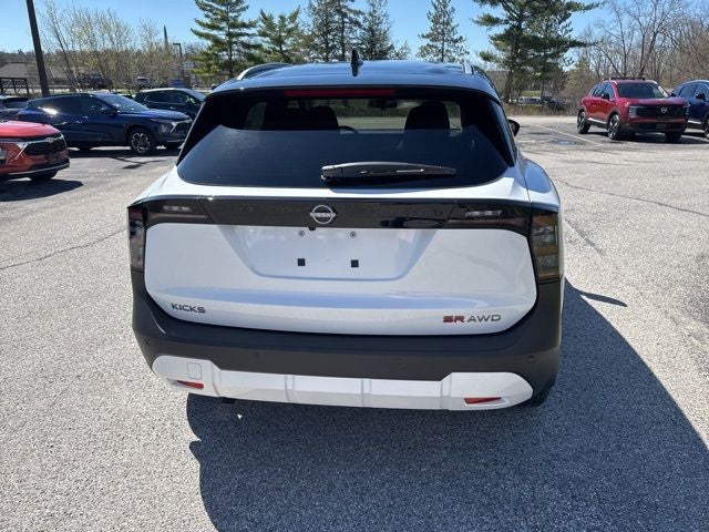 2026 Nissan Kicks SR