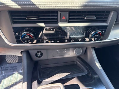 2027 Nissan Rogue SV