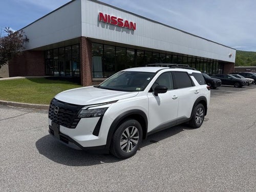 2026 Nissan Pathfinder SL