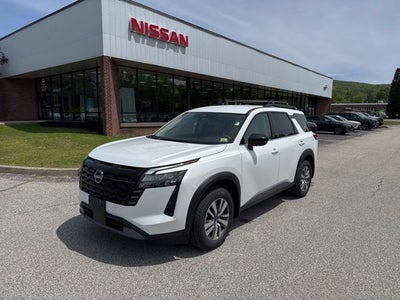 2026 Nissan Pathfinder SL