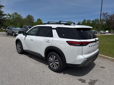 2026 Nissan Pathfinder SL