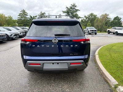 2026 Nissan Pathfinder SL