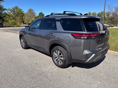 2026 Nissan Pathfinder SL