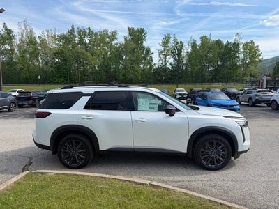 2026 Nissan Pathfinder SL
