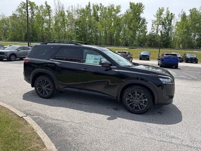 2026 Nissan Pathfinder SL