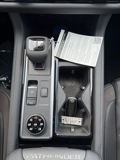 2026 Nissan Pathfinder SL