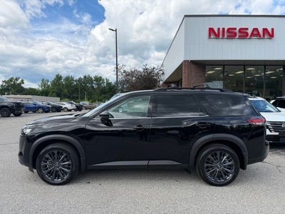 2026 Nissan Pathfinder SL
