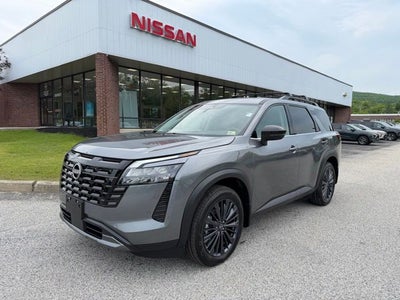 2026 Nissan Pathfinder SL