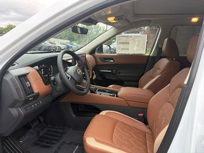 2026 Nissan Pathfinder Platinum