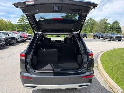 2024 Mitsubishi Outlander SE Black Edition w/Pano Roof