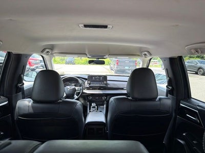 2024 Mitsubishi Outlander SE Black Edition w/Pano Roof