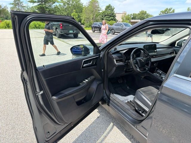2024 Mitsubishi Outlander SE Black Edition w/Pano Roof