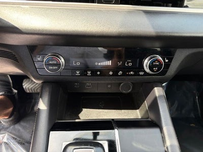 2024 Mitsubishi Outlander SE Black Edition w/Pano Roof