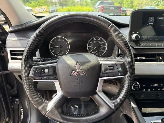 2024 Mitsubishi Outlander SE Black Edition w/Pano Roof
