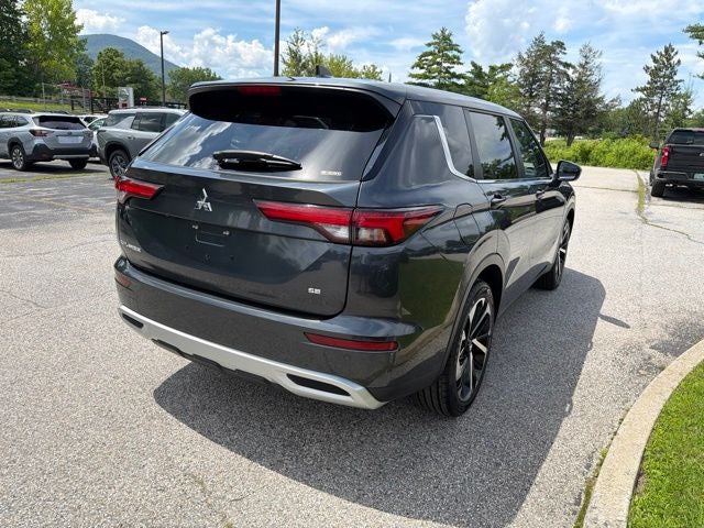 2024 Mitsubishi Outlander SE Black Edition w/Pano Roof