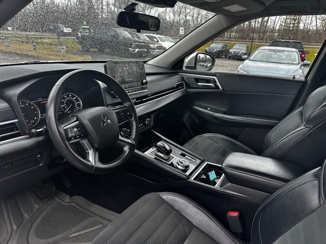 2024 Mitsubishi Outlander SE Black Edition