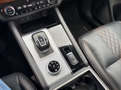 2024 Mitsubishi Outlander Base